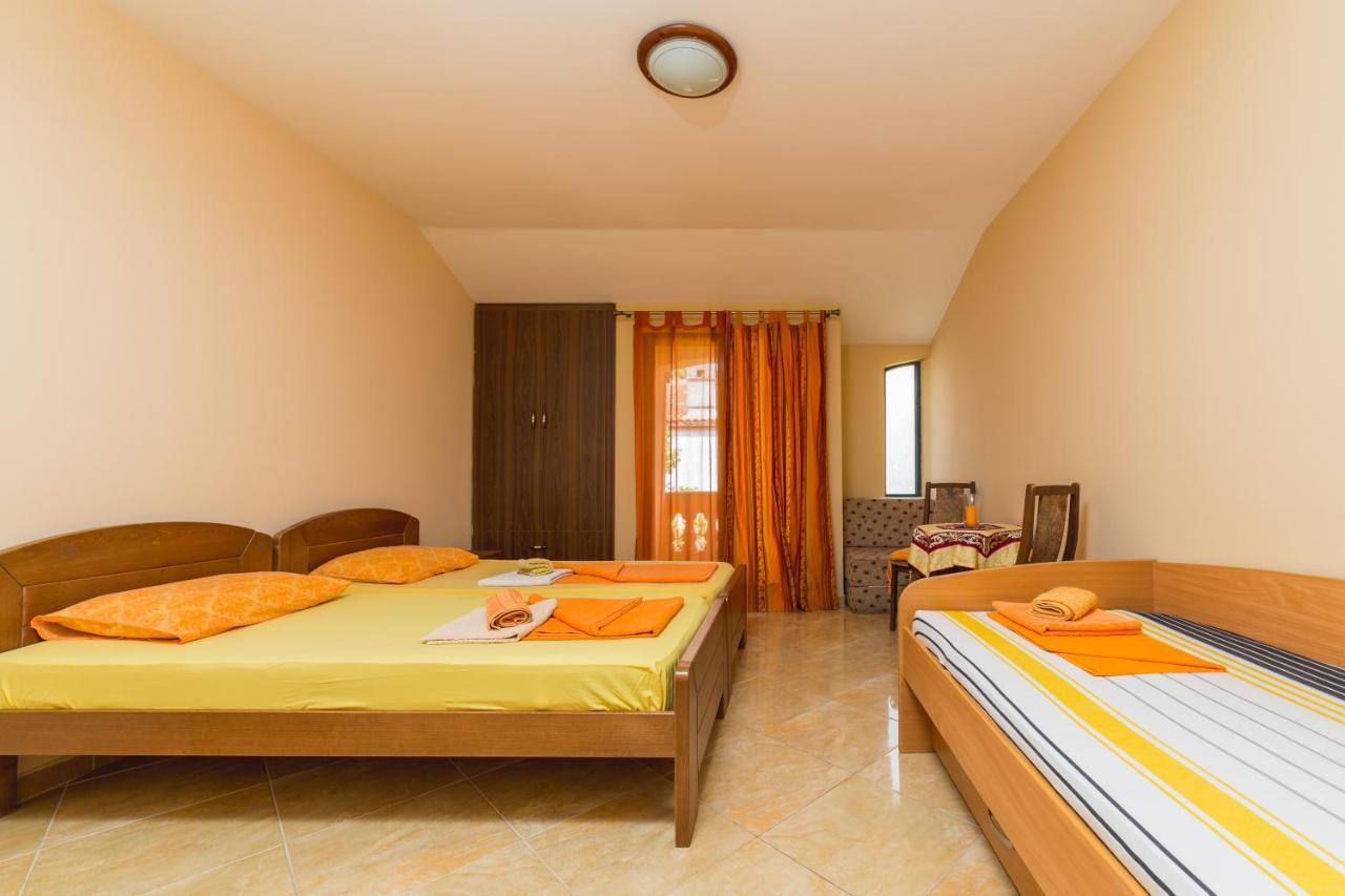 Villa Vera Budva Luaran gambar